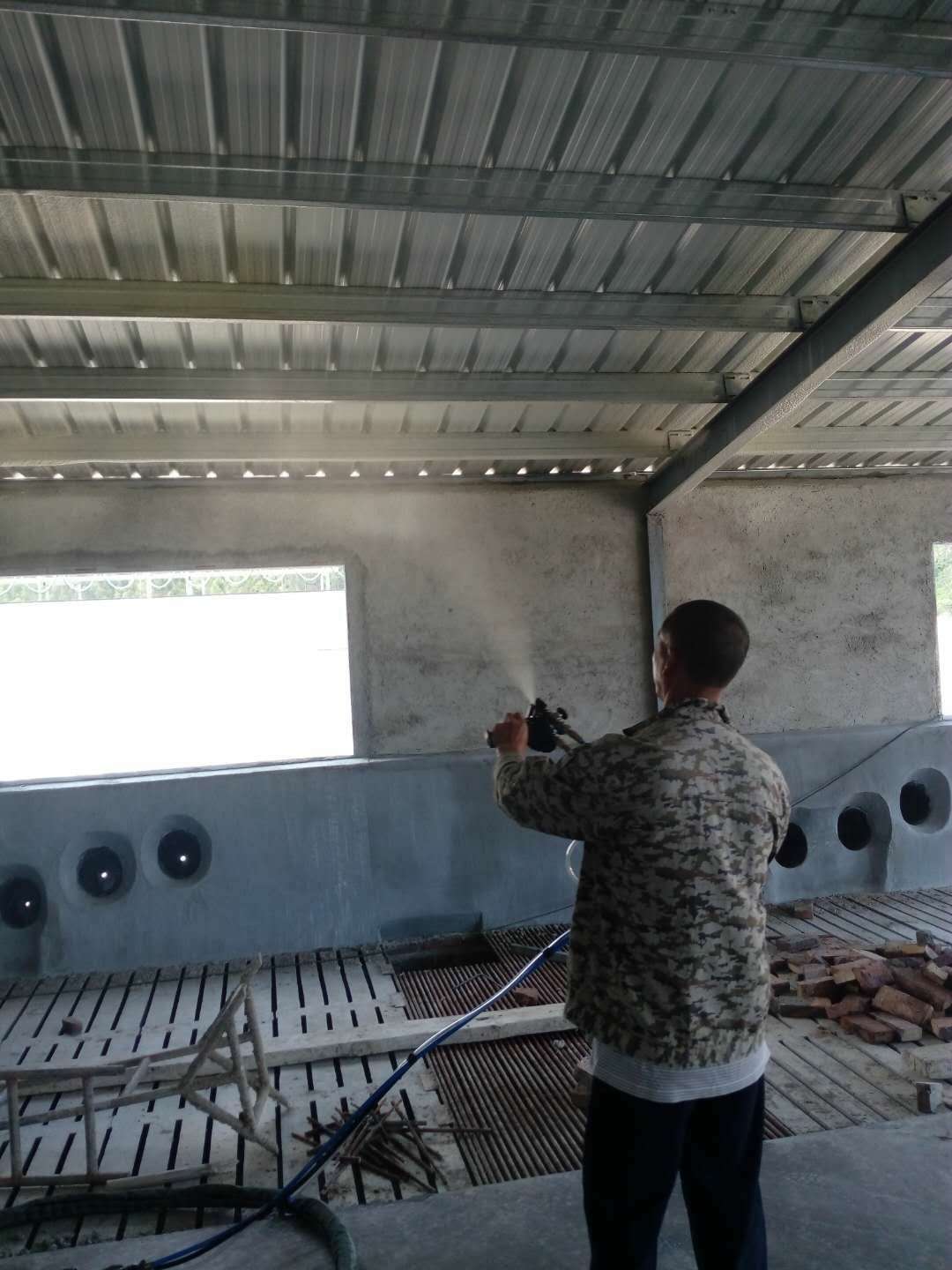 小雞幼苗養殖場保溫房聚氨酯噴涂保溫